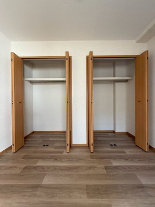 エミ—ユ1のその他画像