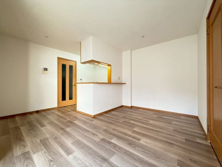 エミ—ユ1の居間