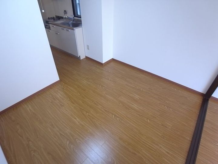 KMコートの居間