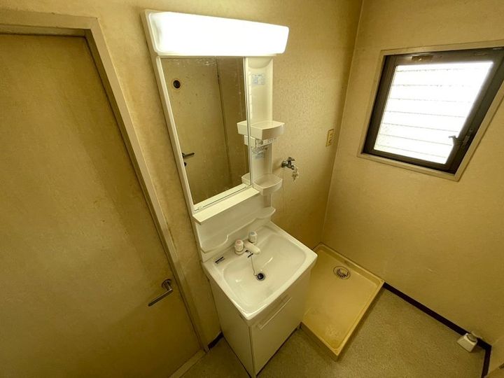 コムディッソ エフモールの内装