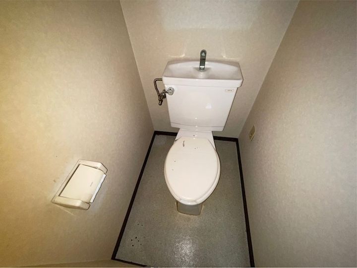 コムディッソ エフモールの内装