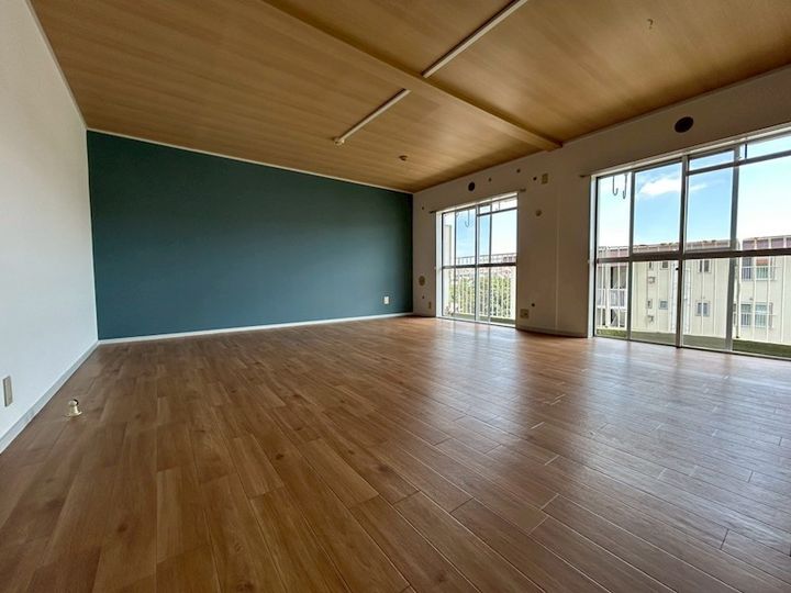 すずらん台コートの居間