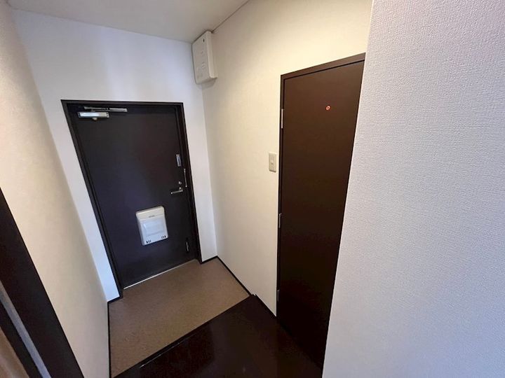 兵庫県神戸市東灘区魚崎中町4丁目の賃貸マンションの玄関