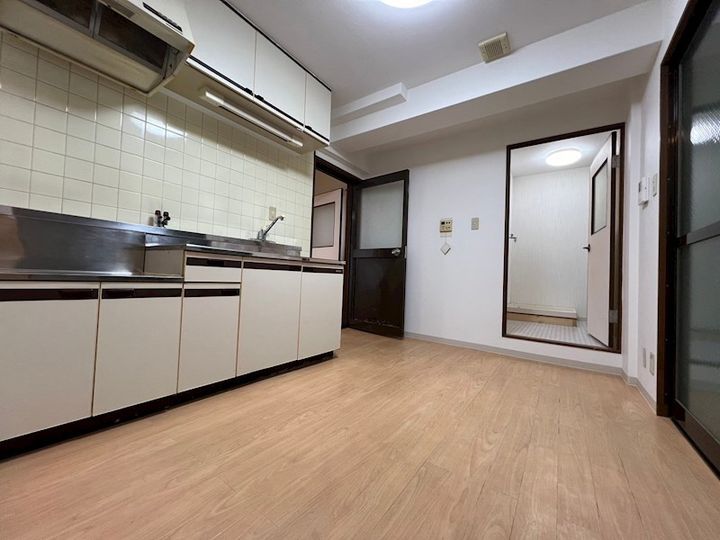 グランディア ミ・アモーレ鈴蘭台の居間