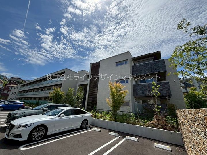 兵庫県神戸市垂水区桃山台2丁目の賃貸マンションの外観