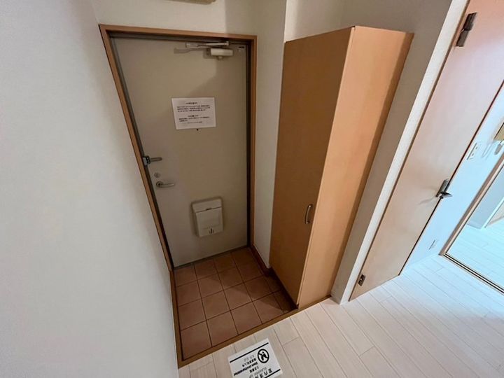 メゾン御影の玄関
