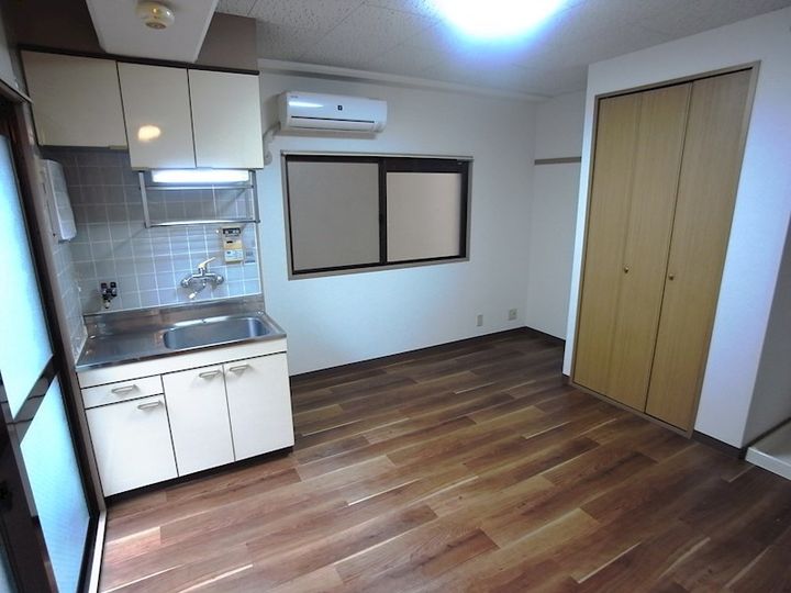 ロイヤル住吉の居間