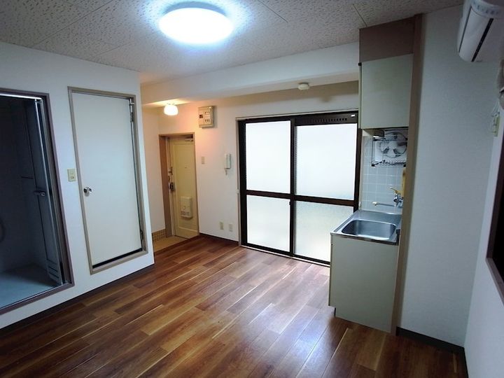 ロイヤル住吉の居間