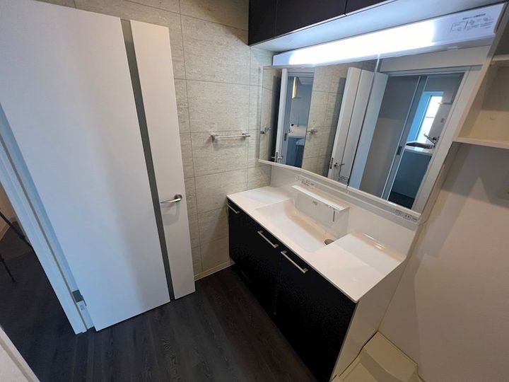 兵庫県西宮市苦楽園三番町の賃貸マンションの内装