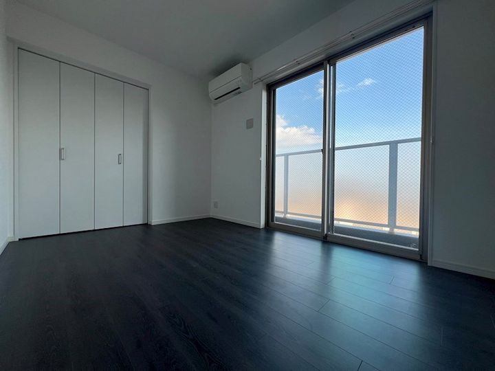 兵庫県西宮市苦楽園三番町の賃貸マンションの寝室