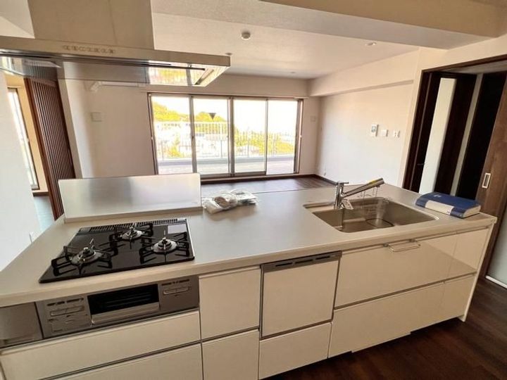 兵庫県西宮市苦楽園三番町の賃貸マンションのキッチン