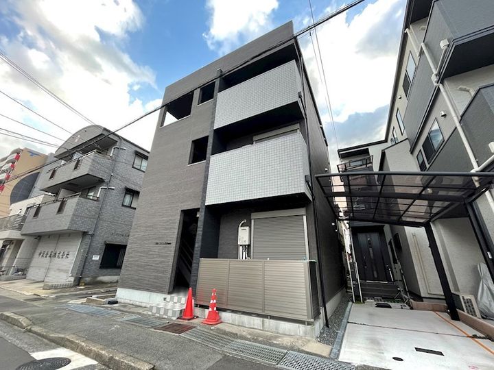 グルーブメゾン三宮EASTの外観