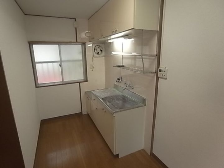岩園サニーハイツB棟のキッチン