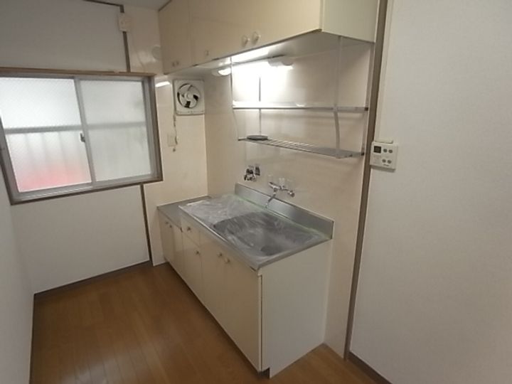 岩園サニーハイツB棟のキッチン