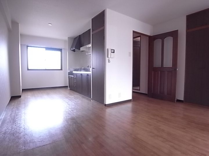 フォルチューナ芦屋の居間