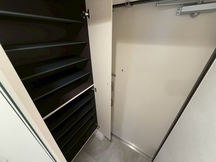 ArtizA尼崎立花の玄関