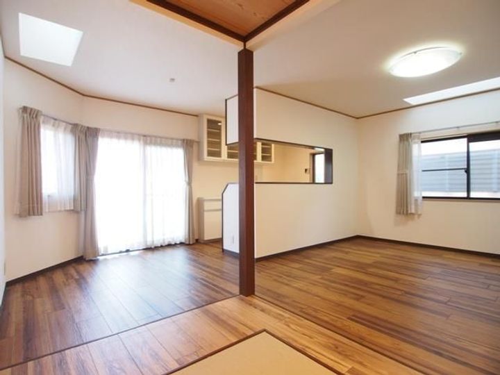 兵庫県西宮市松園町(一戸建)の賃貸物件の居間