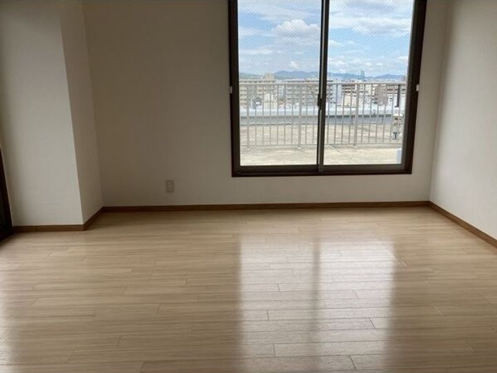 ベルエアー江上の居間