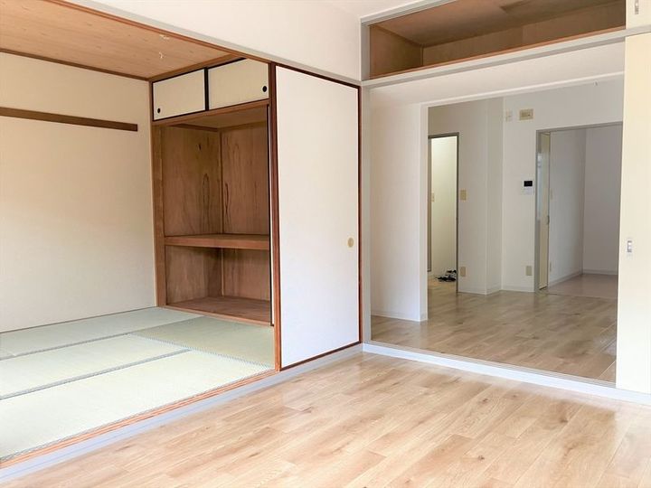 メゾンアイリスの居間