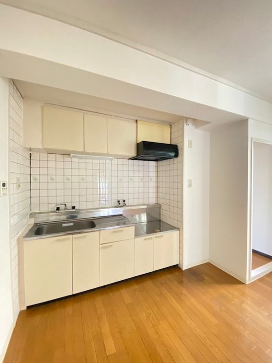 サンヒルズ芦屋1のキッチン