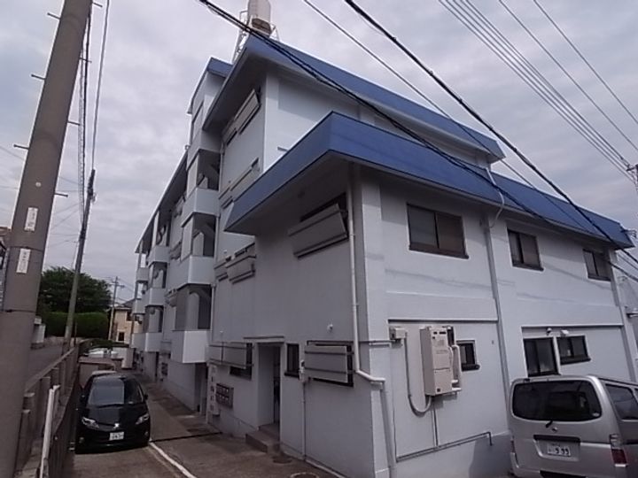 ブルーハイツ塩屋の外観