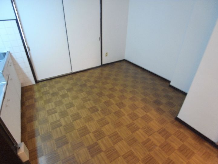 ブルーハイツ塩屋の居間