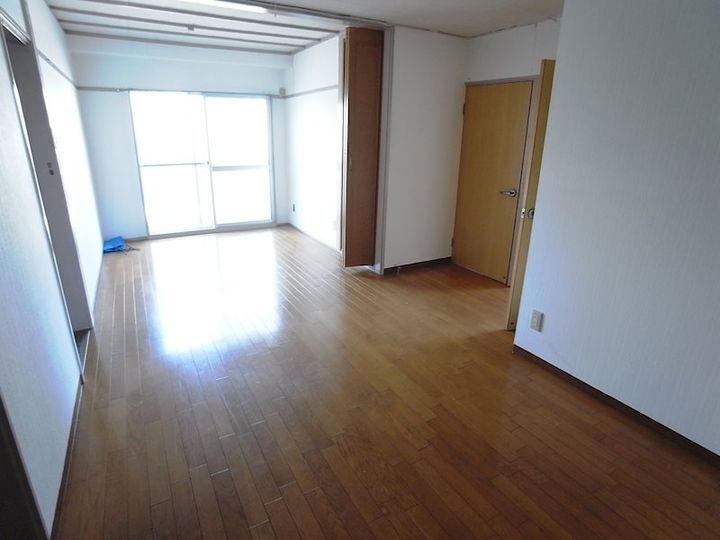 コーポ森本の居間