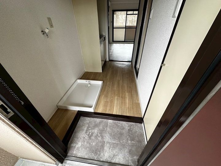 ウエストハイライズの玄関