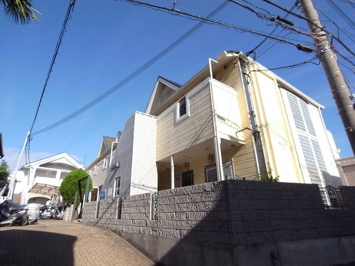 サンシャイン高丸の外観