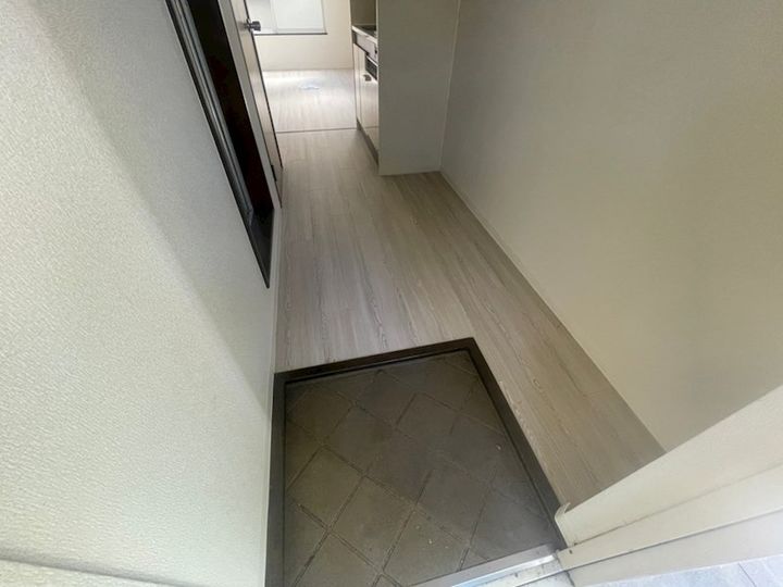 エクセラン・スマの玄関