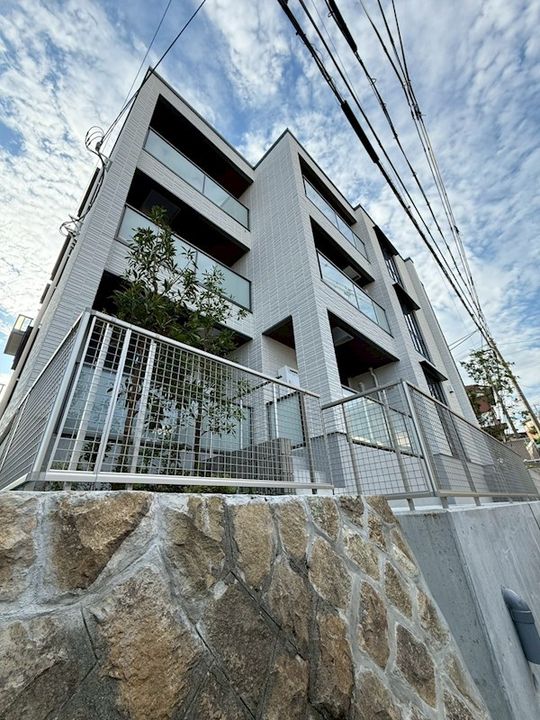 Avenir旭ヶ丘の外観