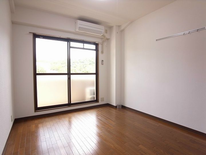 ライブオーク名谷町の居間