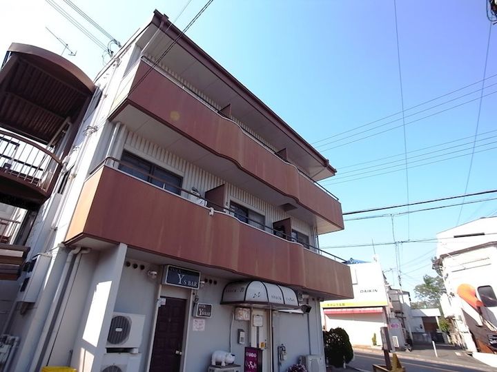 コーポライフビルの外観