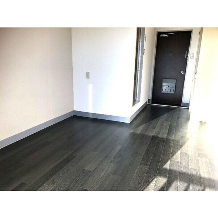 黒田第二ビルの居間