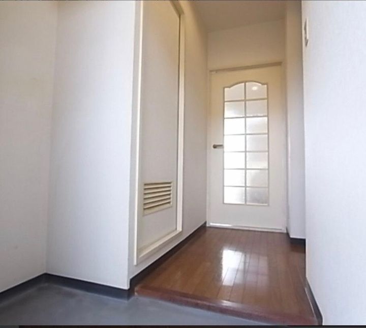 ベルシャンテ美山台の玄関