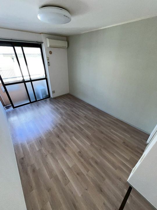 キャンパス本多聞の居間