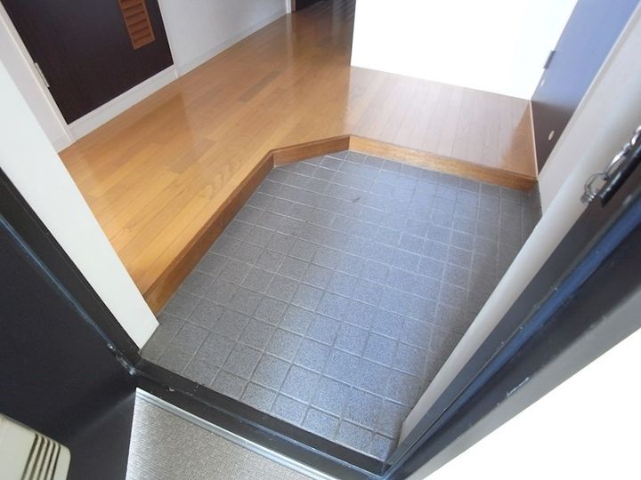 パルピアマンションの玄関