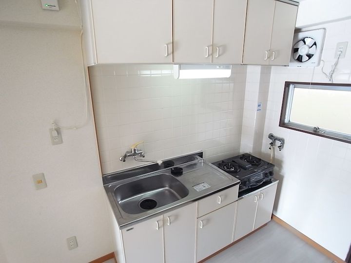 平成朝霧ハイツのキッチン