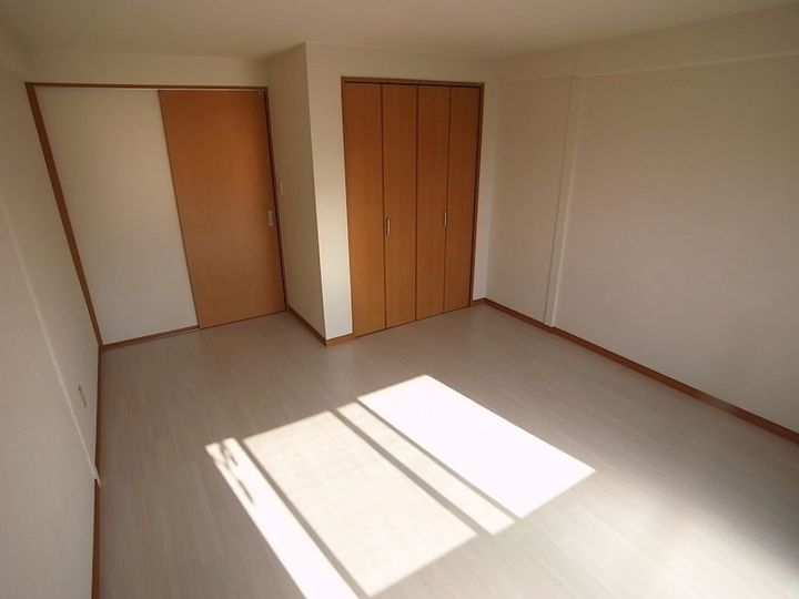 平成朝霧ハイツの寝室