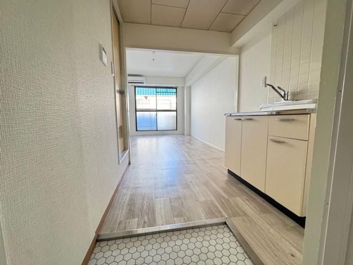 ドミトリー板宿の玄関