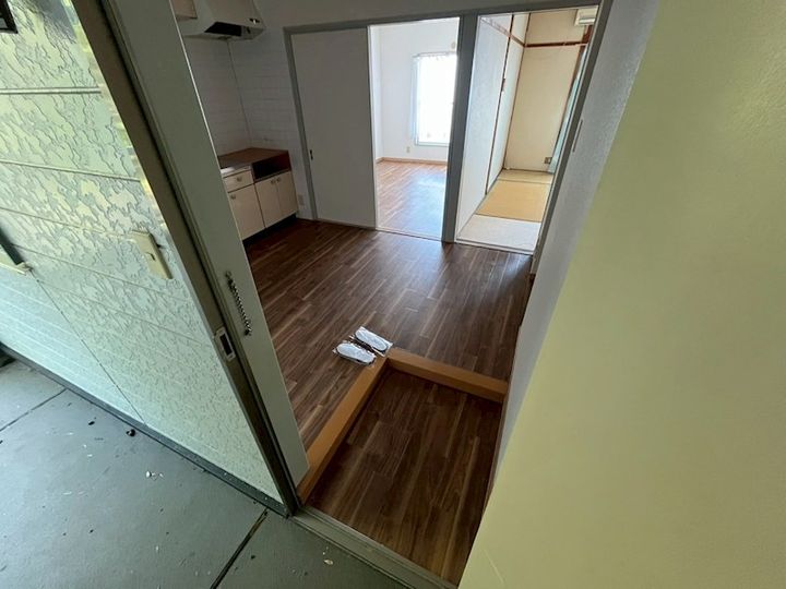 ハイツ高丸の玄関