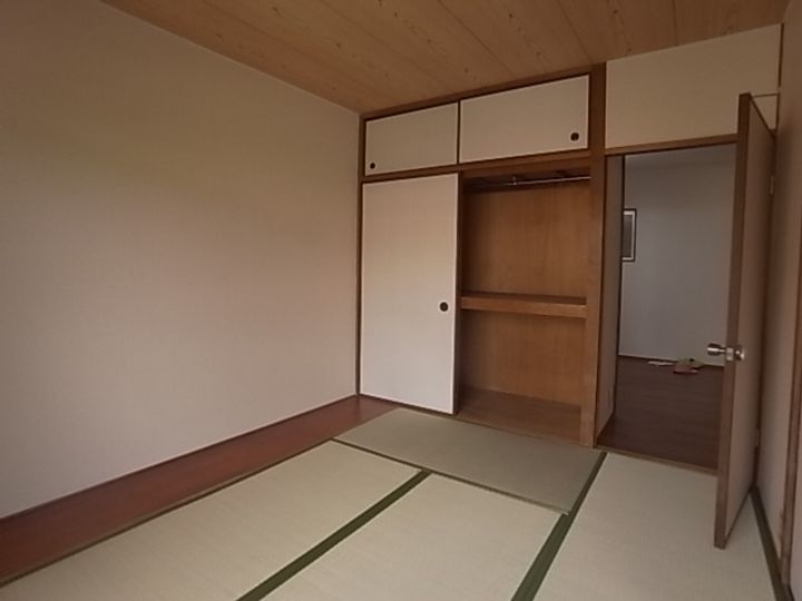 シャトー朝霧の寝室