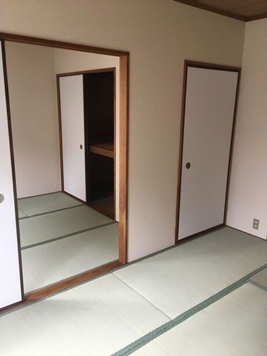 グリーンハイム萩原Iの寝室