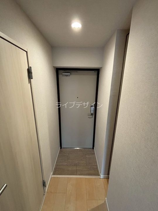 エルピスN5の玄関