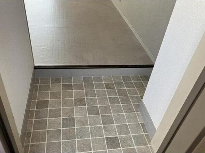 ハイツ熊谷の玄関