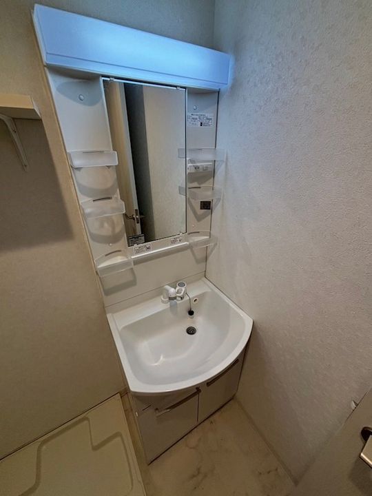 ロータスコートIVの内装