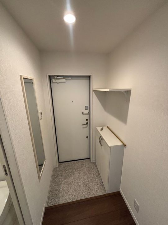 ロータスコートIVの玄関