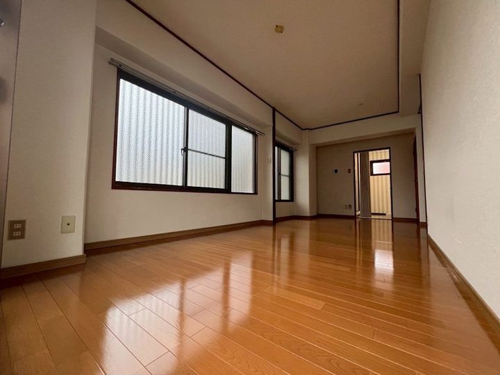 スカイハイツ潮江の居間
