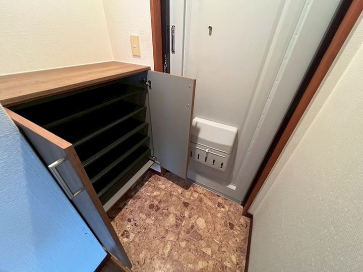 スカイハイツ潮江の玄関
