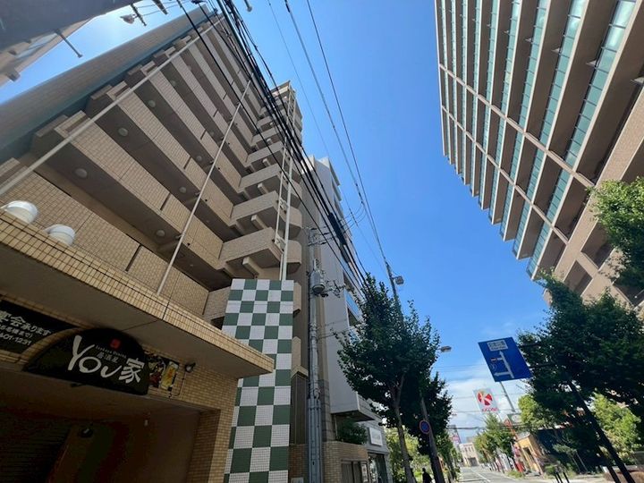 エヌイーワールド尼崎の外観